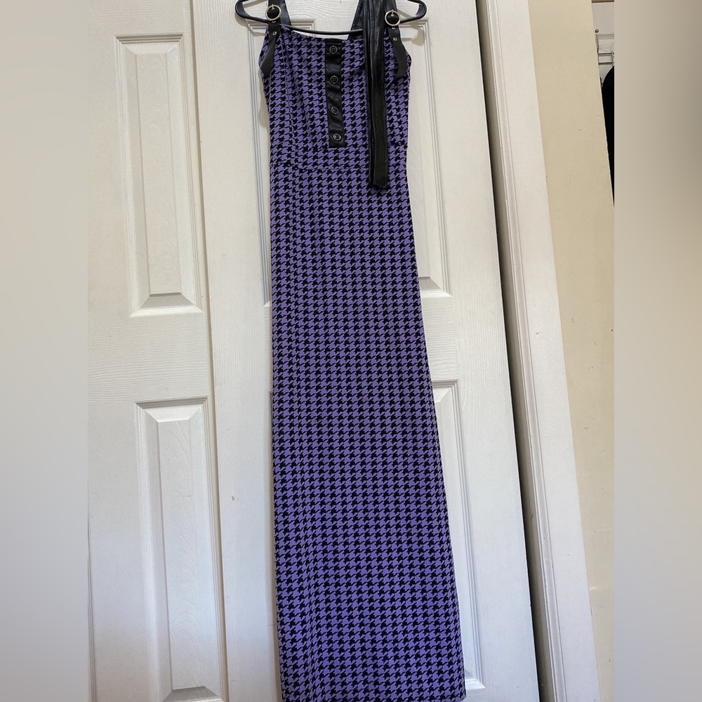 Black and purple bodycon vintage long dress in size large bought from Egypt